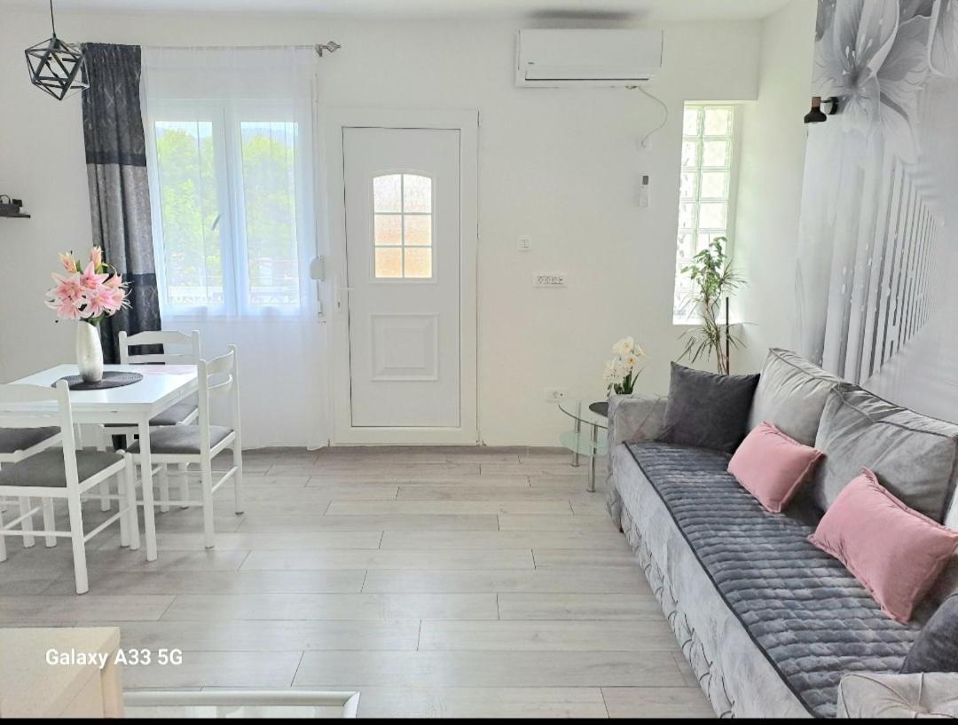 Apartment Marina 2 Котор Екстер'єр фото
