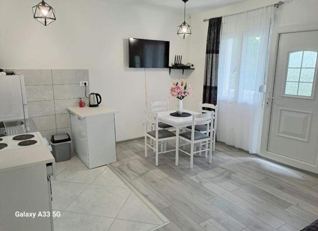 Apartment Marina 2 Котор Екстер'єр фото