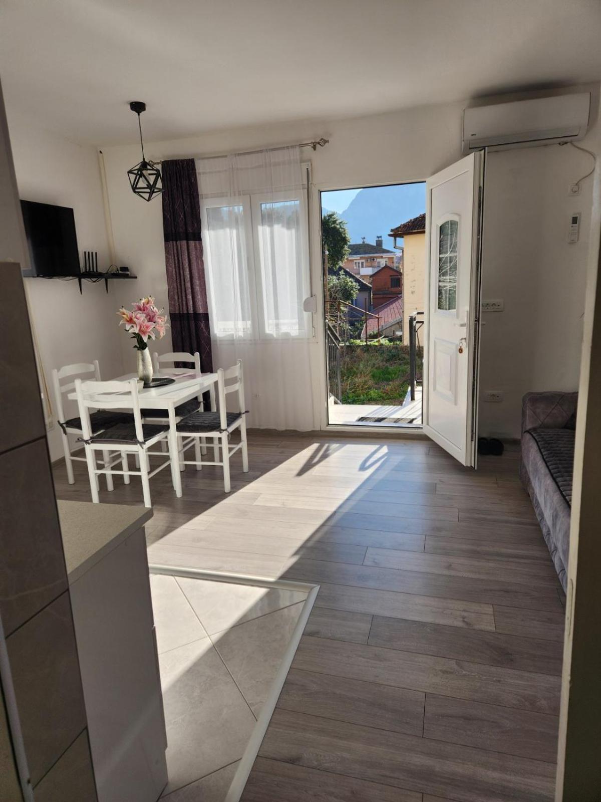 Apartment Marina 2 Котор Екстер'єр фото