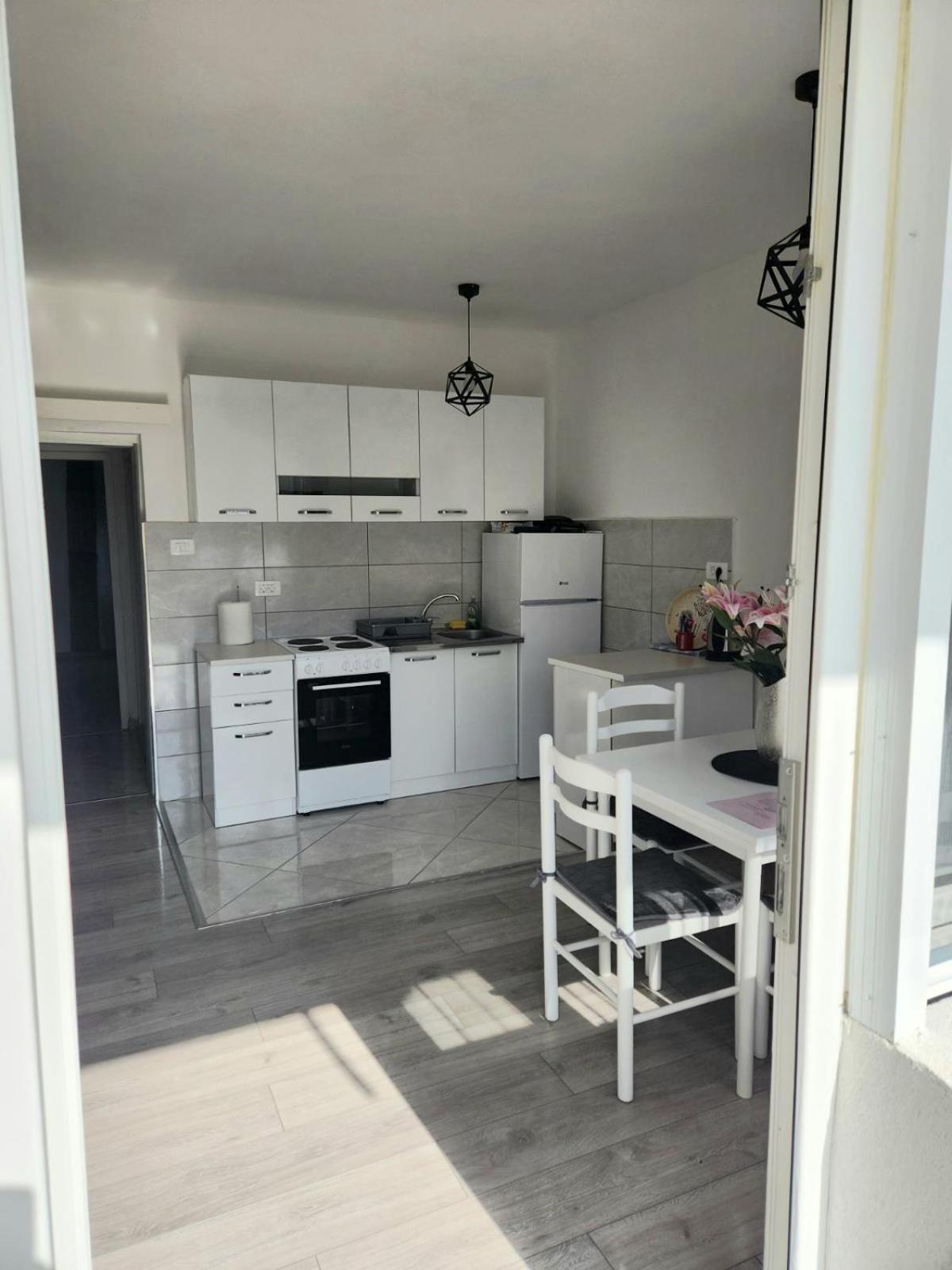 Apartment Marina 2 Котор Екстер'єр фото